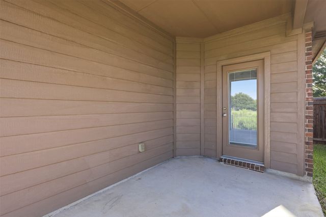 11025 Hawks Landing Road, Fort Worth, TX 76052