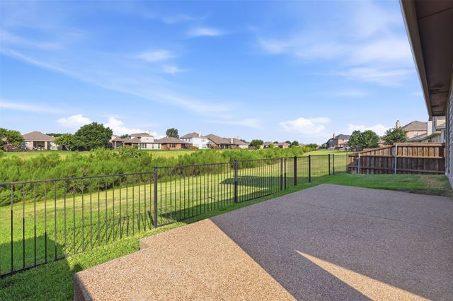 11025 Hawks Landing Road, Fort Worth, TX 76052