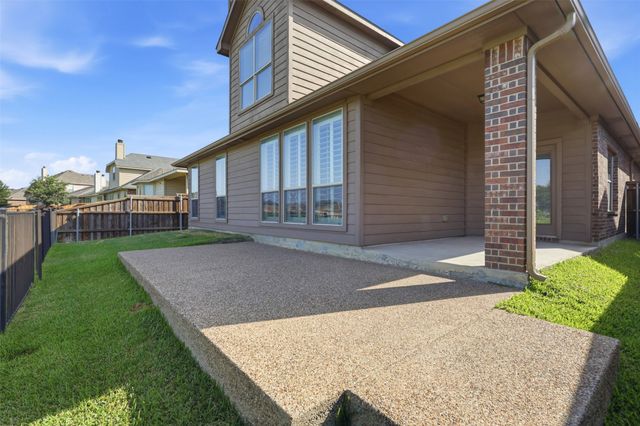 11025 Hawks Landing Road, Fort Worth, TX 76052
