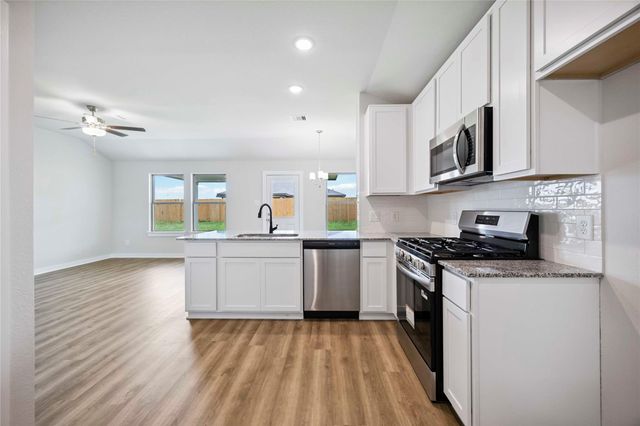 805 Clear Valley Lane, Dayton, TX 77535