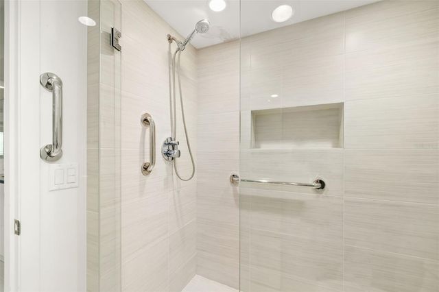 1135 GULF OF MEXICO DRIVE 502, Longboat Key, FL 34228