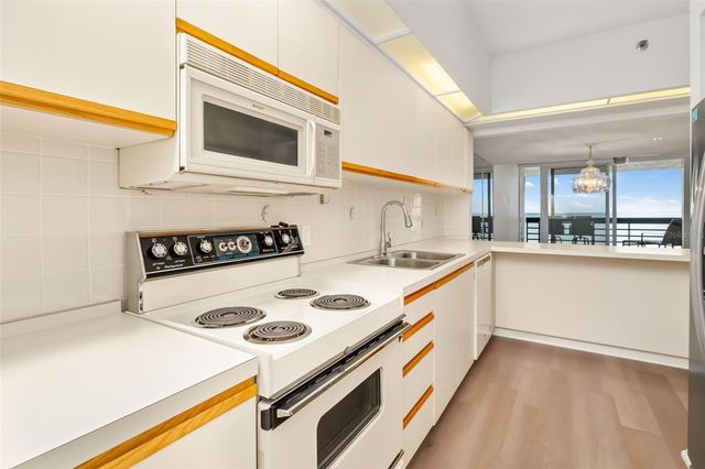 1135 GULF OF MEXICO DRIVE 502, Longboat Key, FL 34228