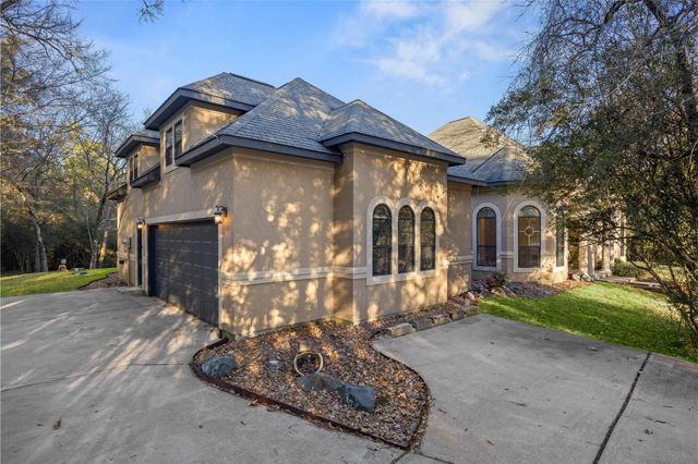 26150 Crown Ranch Boulevard, Montgomery, TX 77316