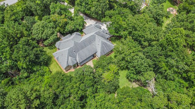 26150 Crown Ranch Boulevard, Montgomery, TX 77316