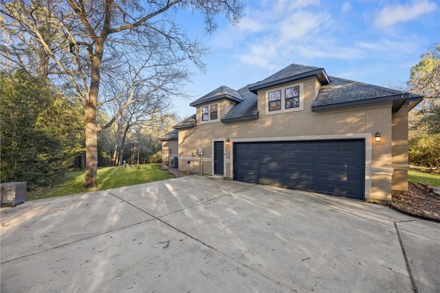 26150 Crown Ranch Boulevard, Montgomery, TX 77316