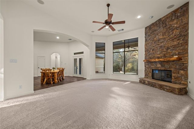 26150 Crown Ranch Boulevard, Montgomery, TX 77316