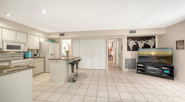 4638 WILLOW WOOD CIRCLE 34, Sarasota, FL 34241