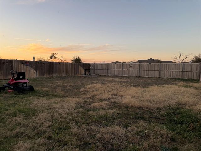 108 Esparza DR, Bastrop, TX 78602