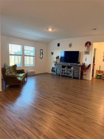 108 Esparza DR, Bastrop, TX 78602