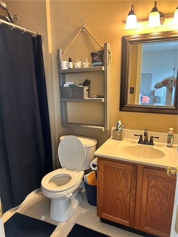 1212 Canterbury Dr, North Fayette, PA 15126