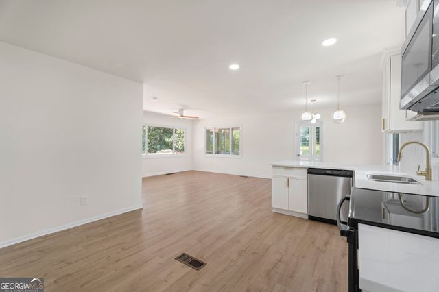 30 Circle Drive, Hampton, GA 30228