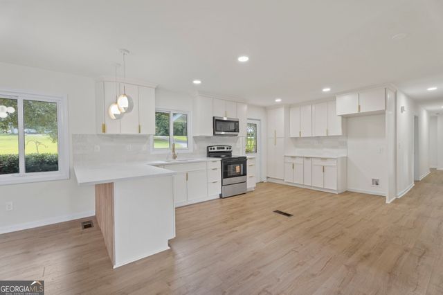 30 Circle Drive, Hampton, GA 30228