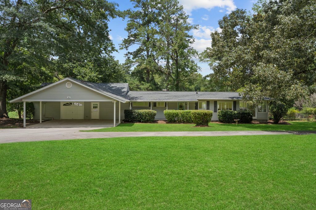 30 Circle Drive, Hampton, GA 30228