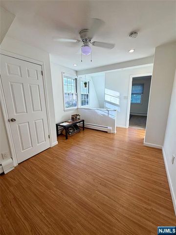 85 Kinnelon Road, Kinnelon Borough, NJ 07405