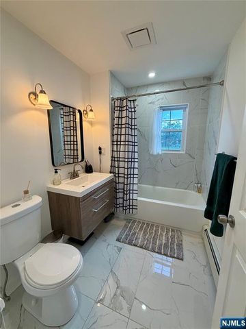 85 Kinnelon Road, Kinnelon Borough, NJ 07405