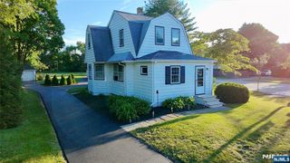 85 Kinnelon Road, Kinnelon Borough, NJ 07405