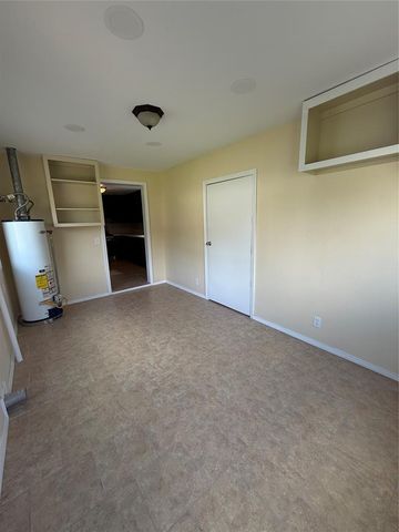 2014 E Chestnut Avenue, Enid, OK 73701