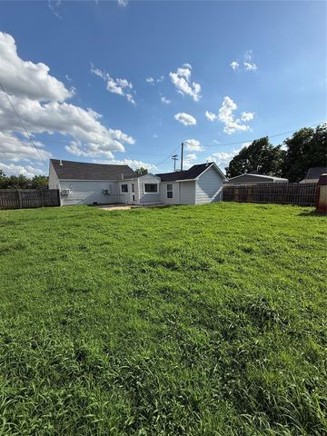 2014 E Chestnut Avenue, Enid, OK 73701