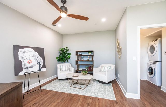 6198 Lonetree Blvd, Rocklin, CA 95765