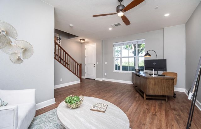 6198 Lonetree Blvd, Rocklin, CA 95765