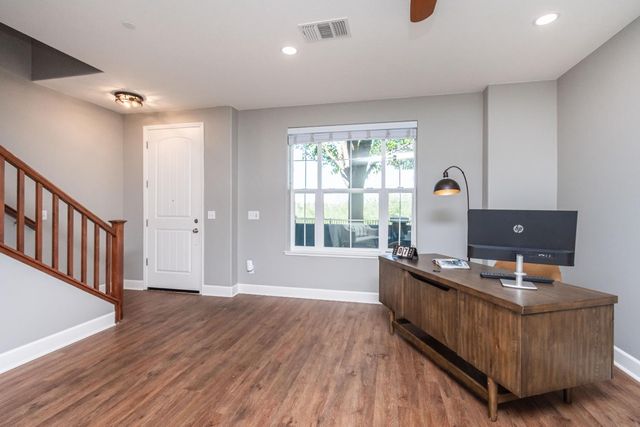 6198 Lonetree Blvd, Rocklin, CA 95765