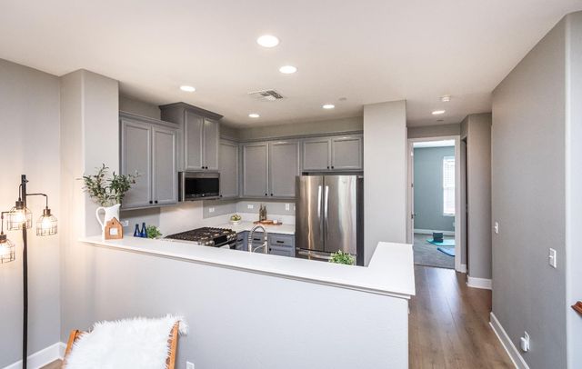 6198 Lonetree Blvd, Rocklin, CA 95765