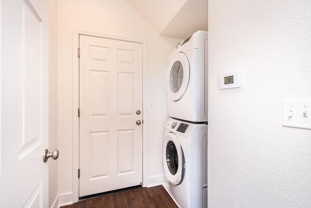 6198 Lonetree Blvd, Rocklin, CA 95765