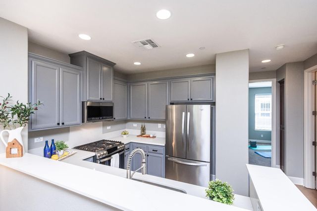 6198 Lonetree Blvd, Rocklin, CA 95765