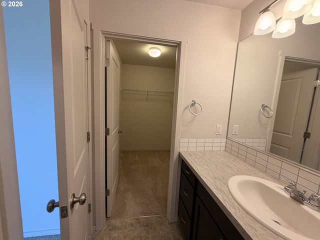 2123 Se 19TH St, Gresham, OR 97080
