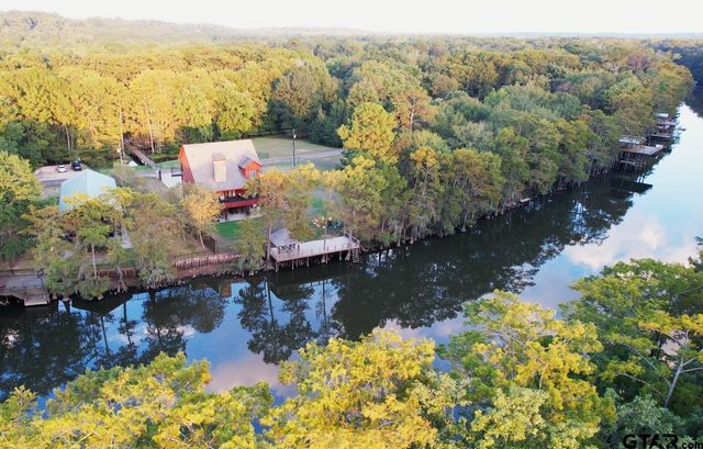 742 Private Road 7219, Jefferson, TX 75657