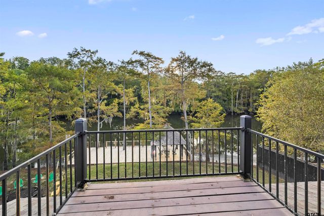 742 Private Road 7219, Jefferson, TX 75657