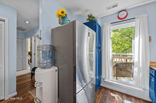 7131 Windward Drive, New Bern, NC 28560