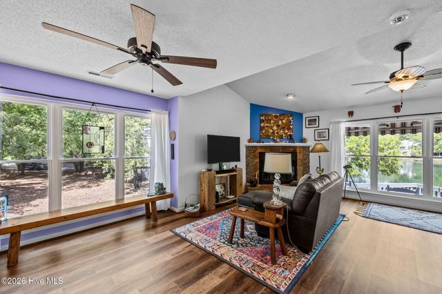 7131 Windward Drive, New Bern, NC 28560