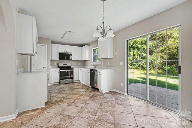 7824 Belchester Circle, Charlotte, NC 28215