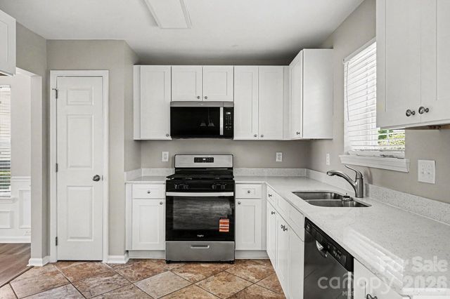 7824 Belchester Circle, Charlotte, NC 28215
