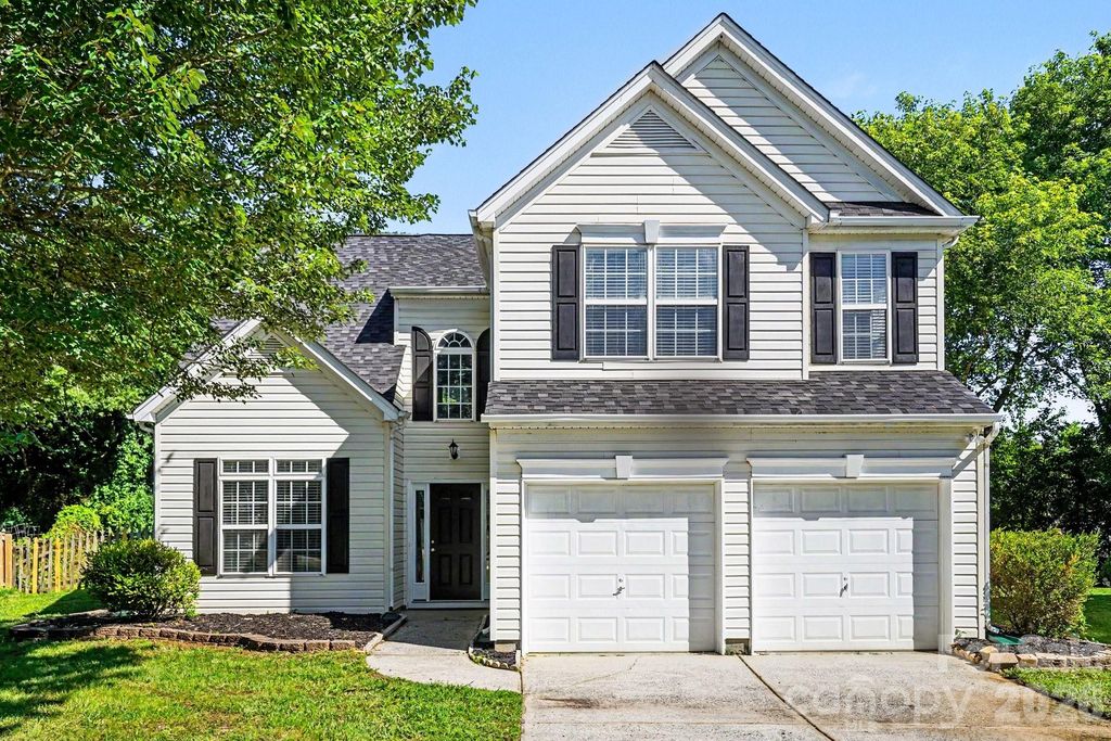 7824 Belchester Circle, Charlotte, NC 28215