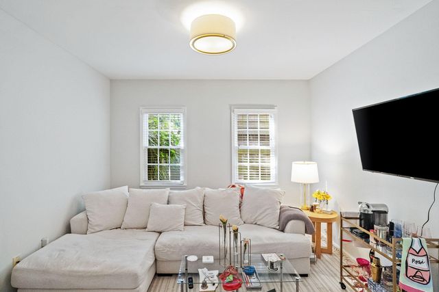 10 Porters Court, Charleston, SC 29403