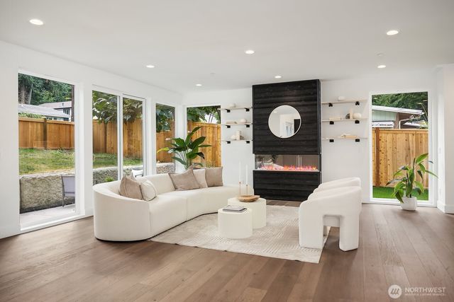 3978 162nd Place SE, Bellevue, WA 98006