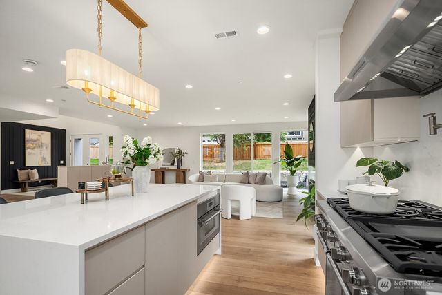 3978 162nd Place SE, Bellevue, WA 98006