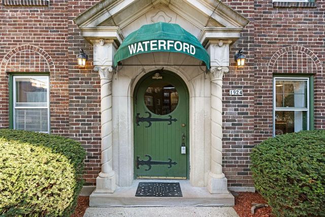 1924 N Prospect AVENUE #3, Milwaukee, WI 53202
