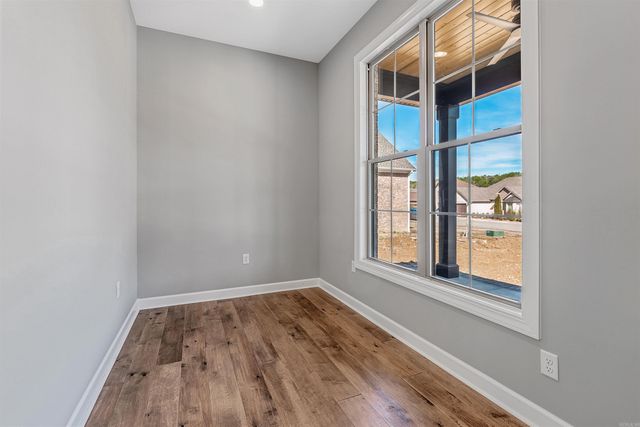 7 West Lake Lane, Little Rock, AR 72210