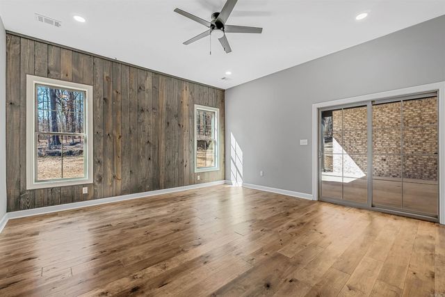 7 West Lake Lane, Little Rock, AR 72210