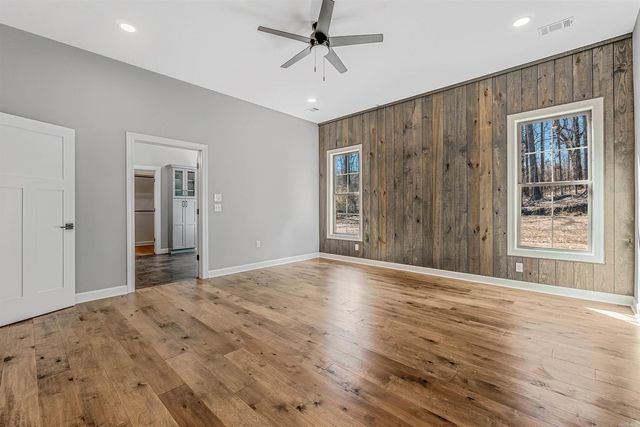 7 West Lake Lane, Little Rock, AR 72210