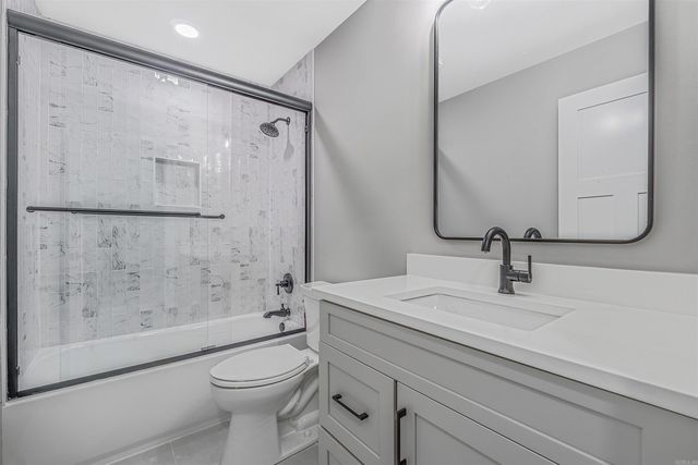 7 West Lake Lane, Little Rock, AR 72210