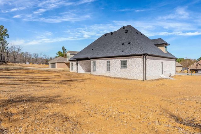 7 West Lake Lane, Little Rock, AR 72210