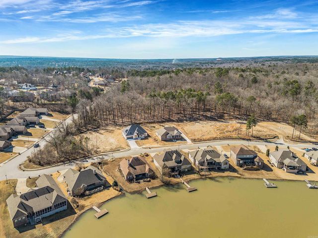 7 West Lake Lane, Little Rock, AR 72210