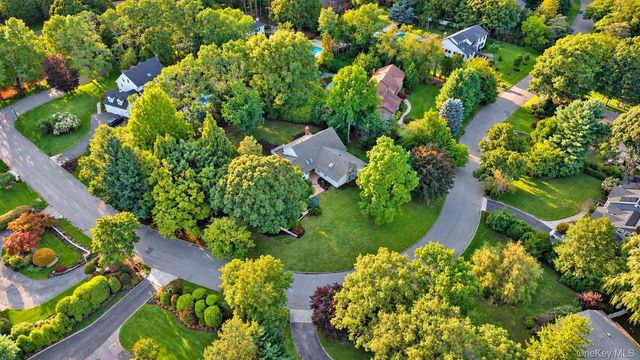 6 Cedarfield Terrace, Saint James, NY 11780
