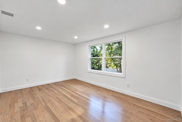 6 Cedarfield Terrace, Saint James, NY 11780