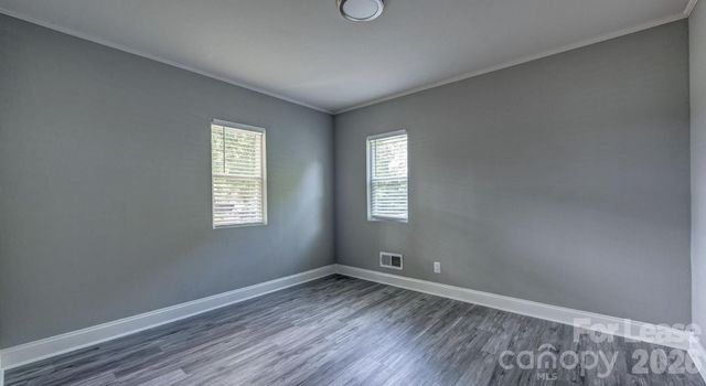 910 E 6th Avenue, Gastonia, NC 28054
