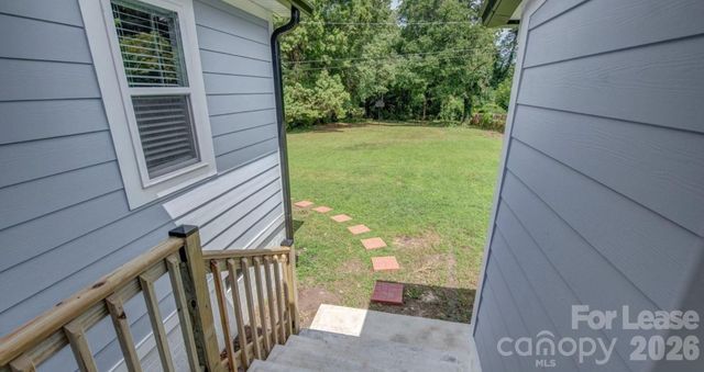 910 E 6th Avenue, Gastonia, NC 28054